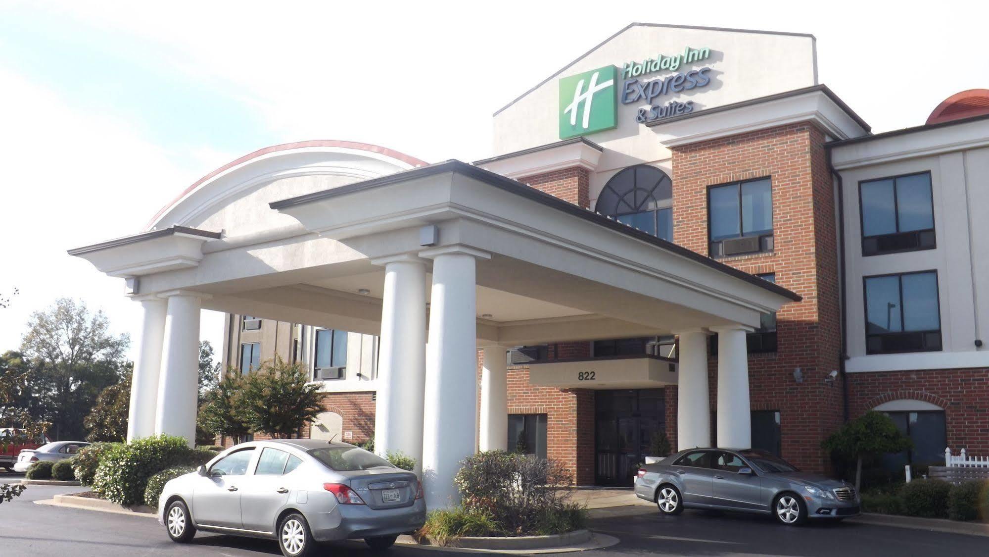 Holiday Inn Express & Suites Dyersburg By Ihg Exterior foto